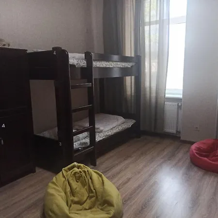 Q ,15 хв до жд вокзалу Hostal *