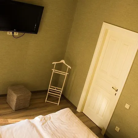 Q ,15 хв до жд вокзалу