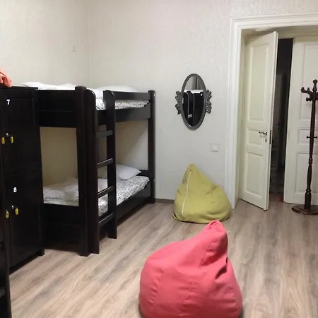 Hostal Q ,15 хв до жд вокзалу